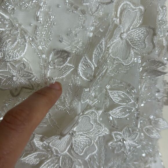 Mac Duggal APPLIQUED V NECK SLEEVELESS OPEN BACK A LINE GOWN embellished dress - Picture 9 of 16